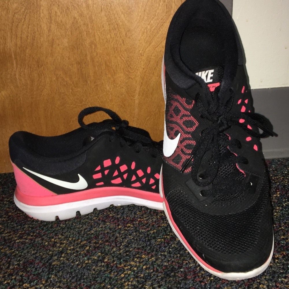 Nike Flex Run sneakers